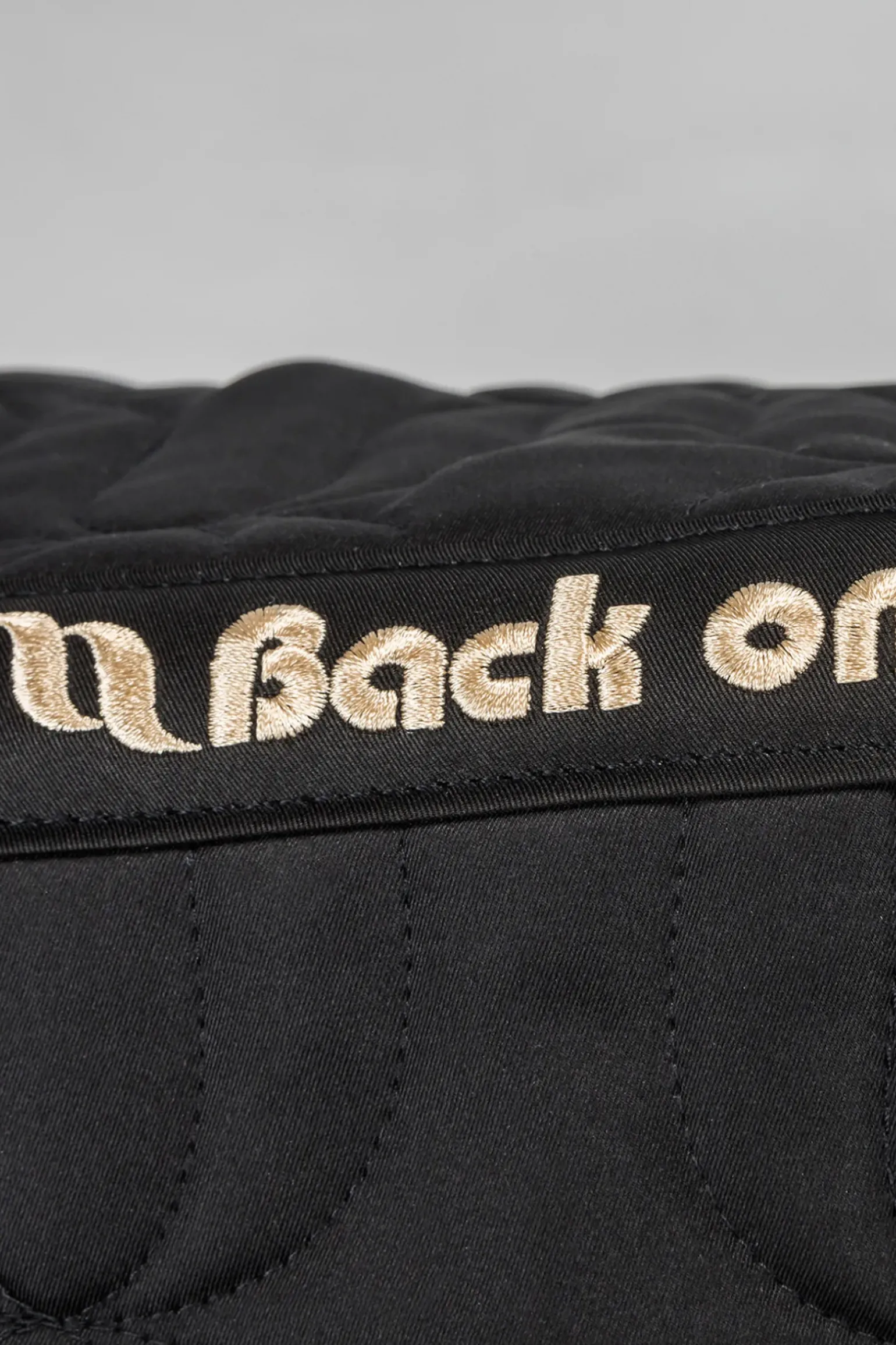 Tapis De Selle Dressage Deep Nights Back On Track